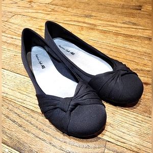 Black dress flats American Eagle size 7